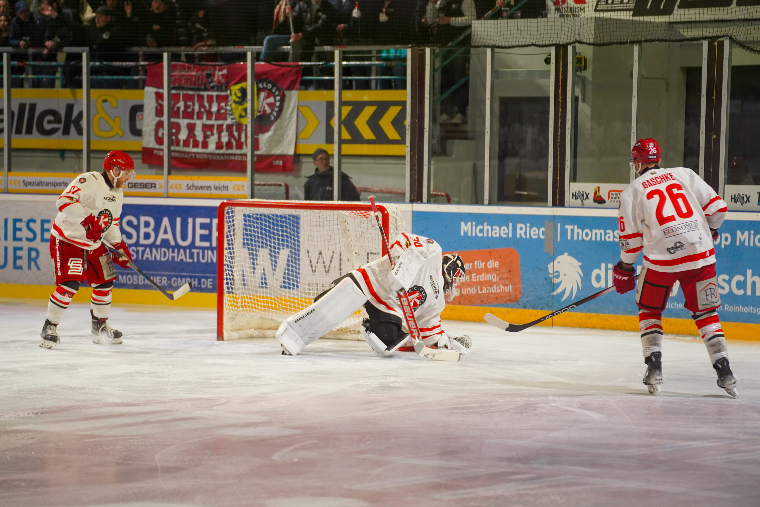 EHC Königsbrunn Pinguine – EHC Klostersee 6:3 (3:1, 1:1, 2:1)