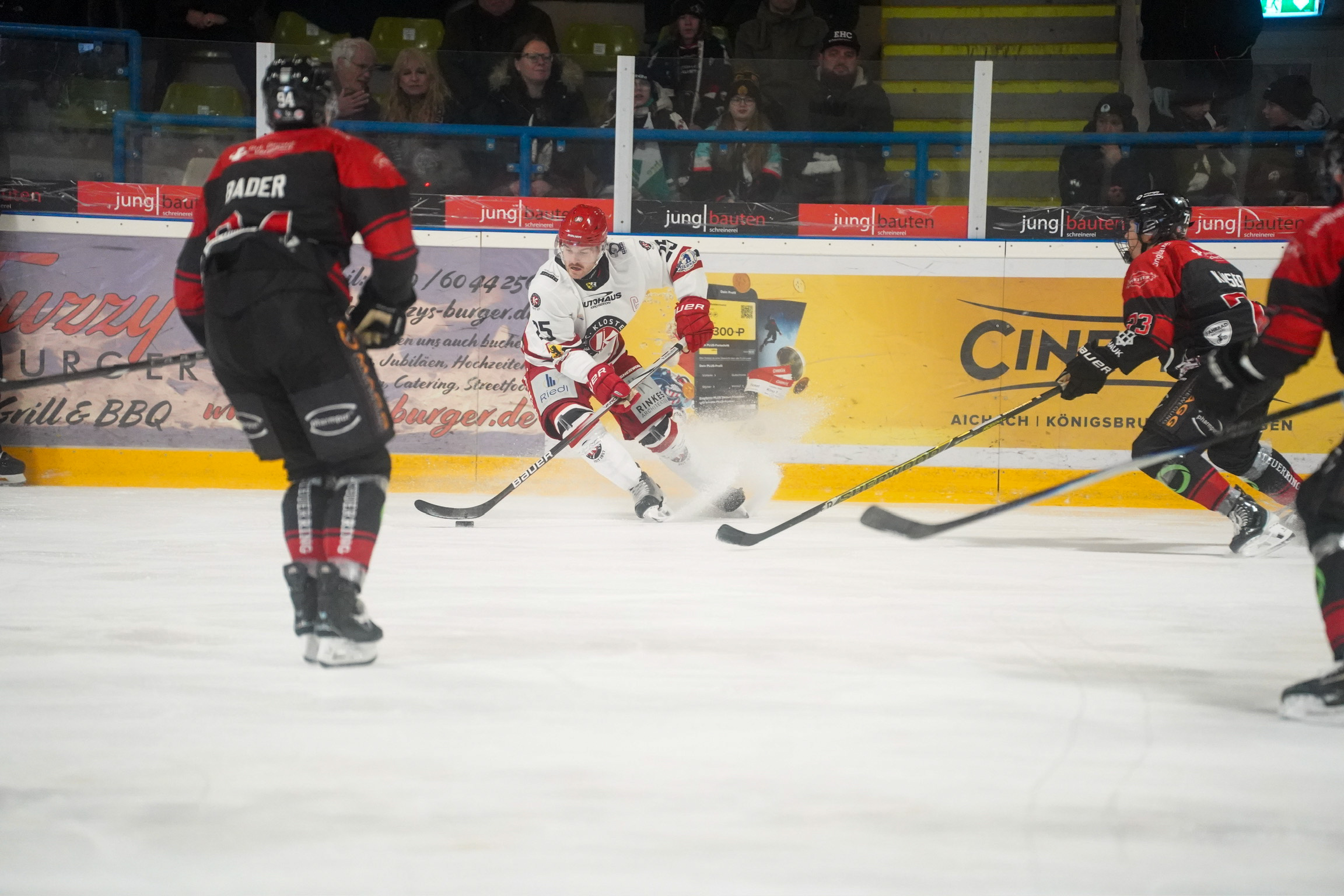 EHC Königsbrunn Pinguine – EHC Klostersee 6:2 (3:0, 0:2, 3:0)